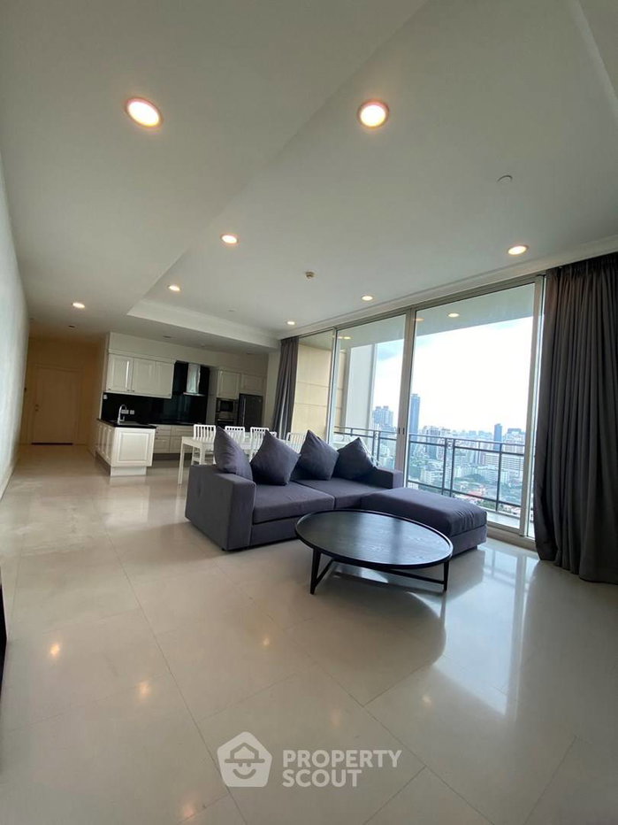 รูป คอนโด 2 ห้องนอน ชั้น 24 Royce Private Residences ใกล้ MRT สุขุมวิท (ID 2874006) - รูปที่ 1/15