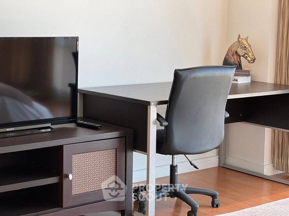 picture Pet-Friendly 2-BR Fullerton Sukhumvit Near BTS Ekkamai (ID 2874247) - 11/14