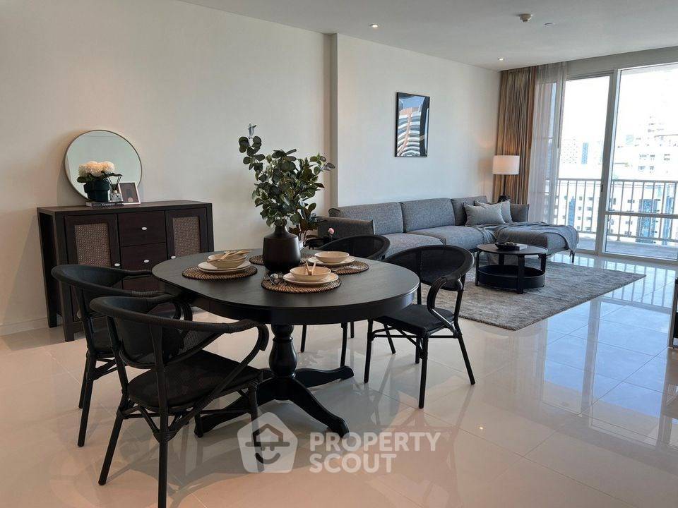 picture Pet-Friendly 2-BR Fullerton Sukhumvit Near BTS Ekkamai (ID 2874247) - 1/14