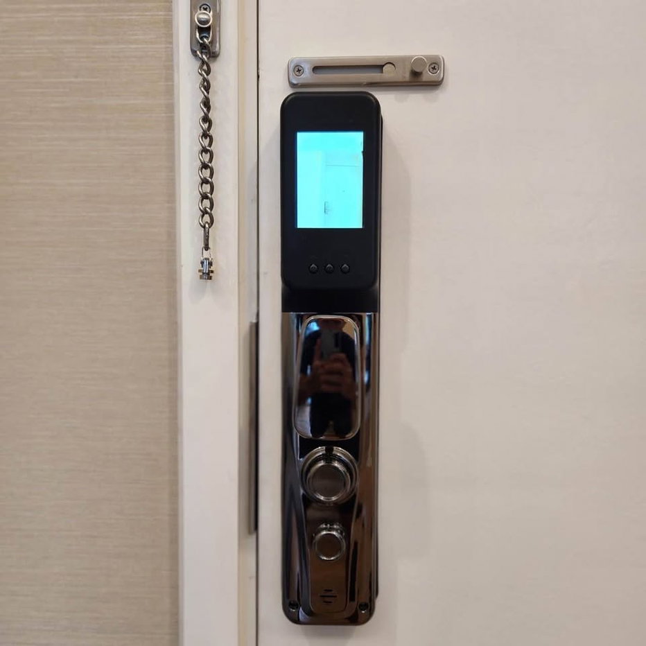picture 🏙️ Rent The Saint Residences: Premium condo with excellent connectivity (DSL2212) - 11/18