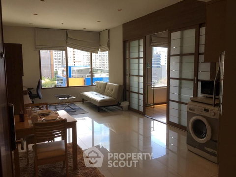 คอนโด 1 ห้องนอน 48 ตร.ม. ชั้น 8 โครงการ The Emporio Place ใกล้ BTS พร้อมพงษ์ (ID 2873858)
