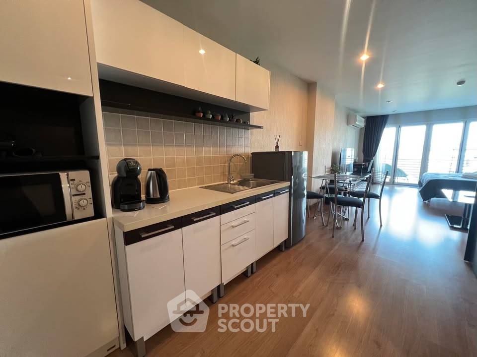 picture 1-BR 40 Sqm Condo For Sale In Rawee Waree Residence, Near Nimmanhaemin (ID 2875134) - 6/20