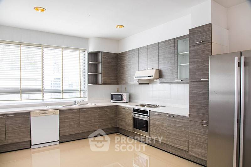 รูป คอนโด 3 ห้องนอน ห้องเลี้ยงสัตว์ได้ โครงการ Krungthep Thani Tower ใกล้ BTS พร้อมพงษ์ (ID 2874404) - รูปที่ 8/12