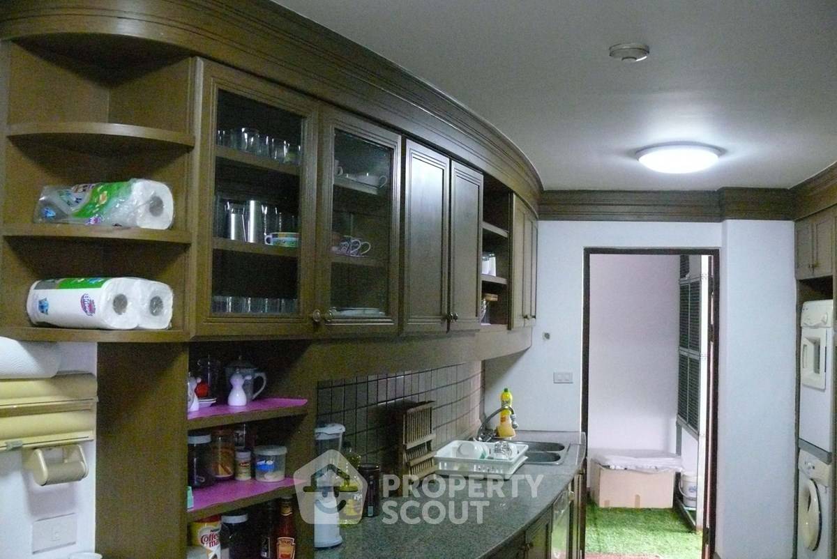 รูป คอนโด 3 ห้องนอน 273 ตร.ม. ชั้น 19 ที่ สุภัคร คอนโดมิเนียม ใกล้ BTS สะพานตากสิน 300 ม. (ID 2874602) - รูปที่ 10/34