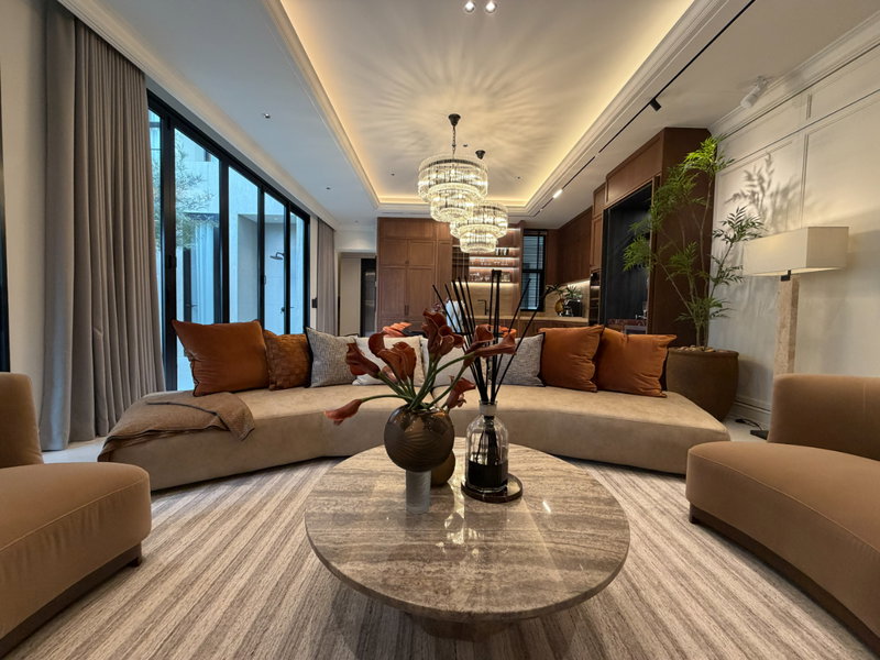 Houses for sale : Daven Rama 9, Luxury Private Residence near the nine, Rama 9