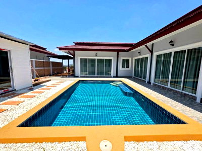 Houses for sale Khao Chi Chan : Single house for sale in Miranda Bang Saray housing project, Sattahip, Chonburi.
