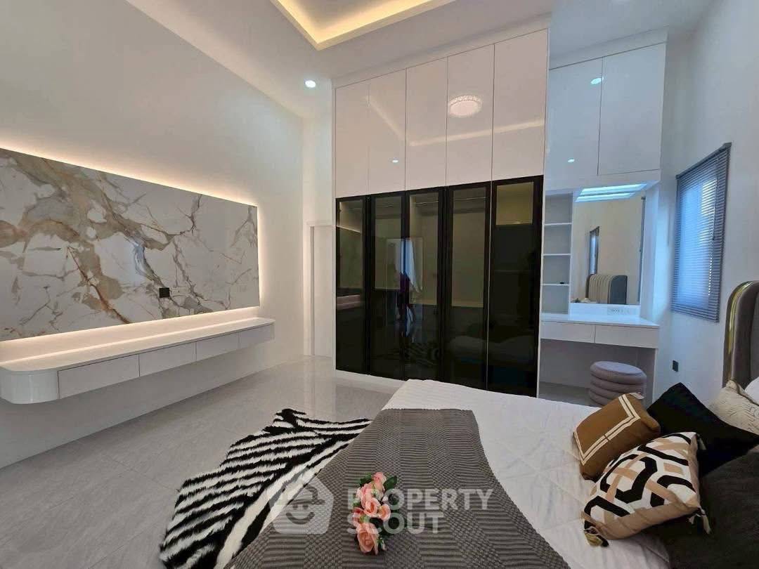 รูป บ้านเช่า 3 ห้องนอน พร้อมเลี้ยงสัตว์ได้ ในอีสท์พัทยา (หนองปรือ) (ID 2878066) - รูปที่ 7/15