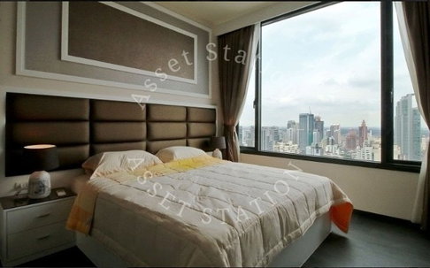 🚅 Edge Sukhumvit 23, next to BTS Asoke and MRT Sukhumvit.  ✨