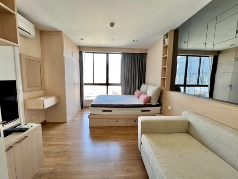 💥💥ขายพร้อมผู้เช่า!!  Condo The Tree Interchange พื้นที่ 23 ตร.ม. ชั้น 15 ตึก A ห้องสวย เพียง 2.1 ล้านบาท สนใจ LINE ID: @atfirm💥💥