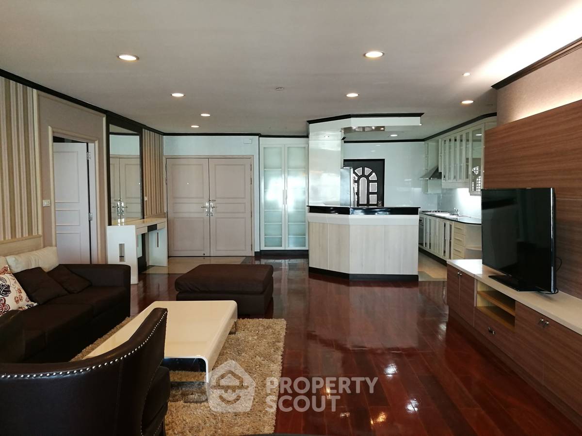 รูป คอนโด 3 ห้องนอน ชั้น 31 ขนาด 208 ตร.ม. Sathorn Gardens ใกล้ MRT Silom (ID 2877147) - รูปที่ 2/23