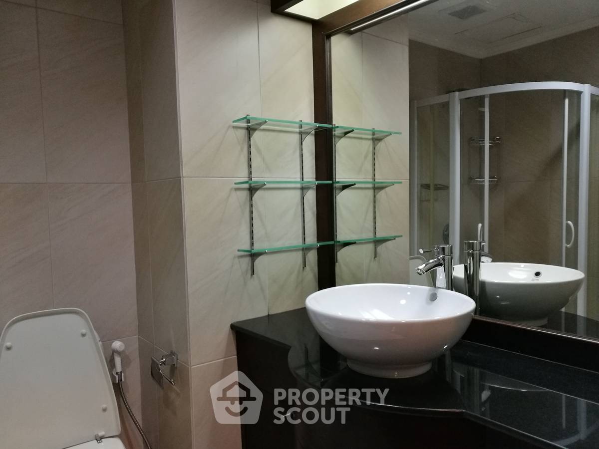 รูป คอนโด 3 ห้องนอน ชั้น 31 ขนาด 208 ตร.ม. Sathorn Gardens ใกล้ MRT Silom (ID 2877147) - รูปที่ 3/23