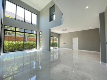 (ขาย!) Grand Bangkok Boulevard East Rama 9 บ้านเปล่า 110ตรวไม่เคยอยู่