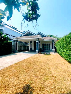 Houses for sale Hang Dong Post Office : House for Sale ! Hangdog in Chiang Mai Near Baanthawai , near Lanna International School .