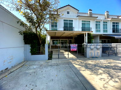Townhouses for sale Phra Samut Jadee Samut Prakarn : Two-story townhome for sale in Villaggio Suksawat-Pracha Uthit, 33.1 sq.wa.