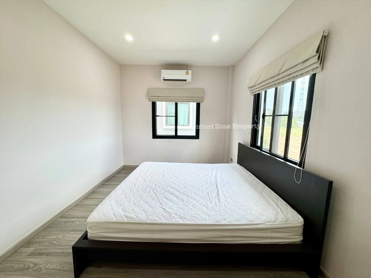 รูป ให้เช่าบ้านใหม่สวยใจกลางศรีราชา ม.อีสวาน่า ศรีราชา - รูปที่ 24/34