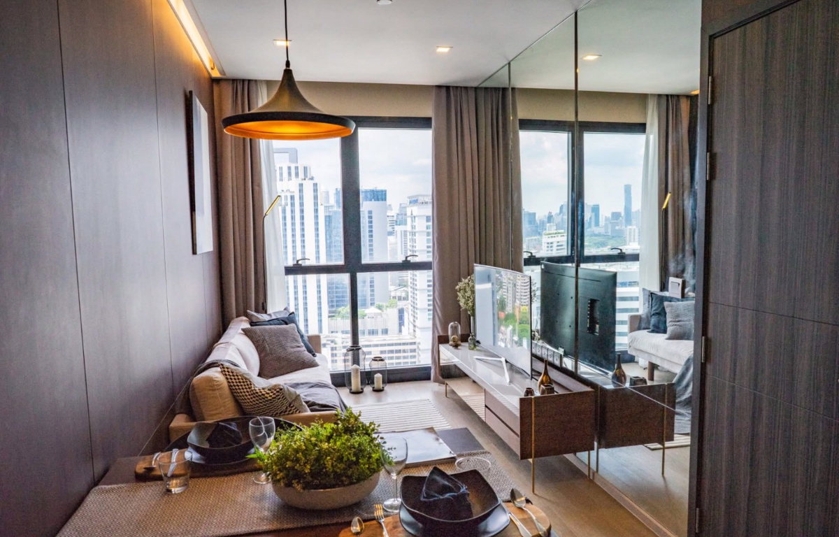 picture Ashton Asoke - 1/8