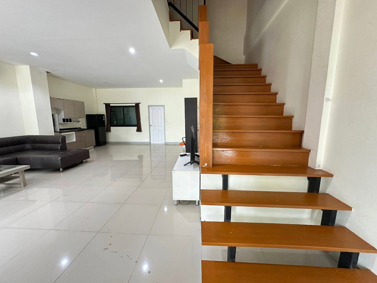 รูป ให้เช่าทาวน์โฮมหลังใหญ่ ม.สวนเสือปาล์มฮิลล์ ศรีราชา - รูปที่ 9/21