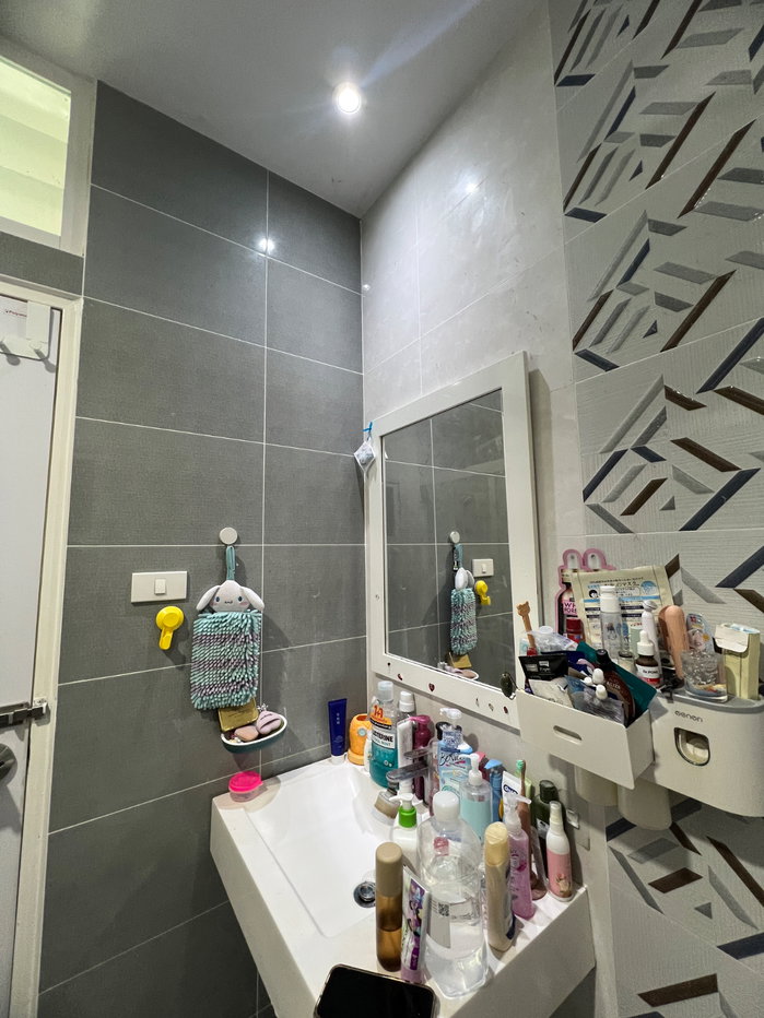 รูป ทาวน์โฮม 2 ชั้น 4 ห้องนอน 3 ห้องน้ำ กลางเมืองหนองจอก - รูปที่ 28/31