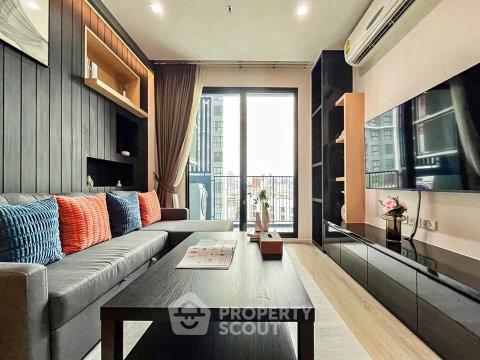 2-BR At Quinn Condo Ratchada 17 Near MRT Sutthisan (ID 2878495)