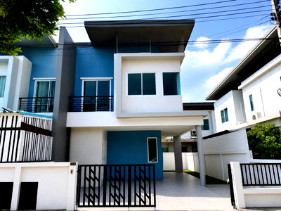 ขายบ้านแฝด : ขายบ้านแฝดรีโนเวทใหม่ทั้งหลัง ใกล้ สวนเสือศรีราชา