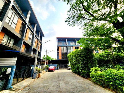เช่าทาวน์โฮม สถานีรถไฟฟ้าศรีรัช : ให้เช่าเฮ้าส์ 35 แจ้งวัฒนะ  (HAUS 35 CHAENGWATTANA)  อยู่ซ.แจ้งวัฒนะ–ปากเกร็ด 35 