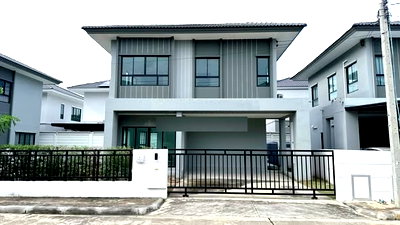 Houses for sale Makro Bangbuathong : 🔥House for Sale at Sammakorn Chaiyapruek-Wongwaen 2 | Brand New House | Ready to Transfer