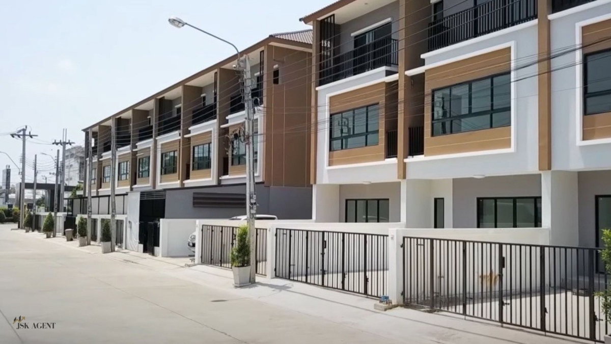 รูป 🏡 ขายทาวน์โฮม  3 ชั้น โครงการ เดอะฟอร์จูน สุวรรณภูมิ  - รูปที่ 2/19