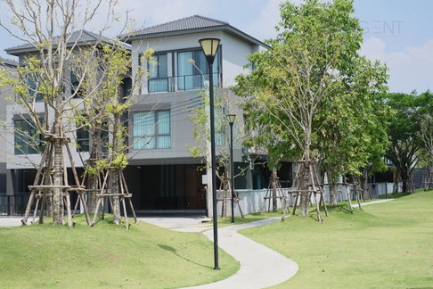 📌 ขายบ้านแฝด โครงการ บ้านกลางเมือง ดิ อิดิชั่น บางนา - วงแหวน 3 ชั้น 4 ห้องนอน 4 ห้องน้ำ