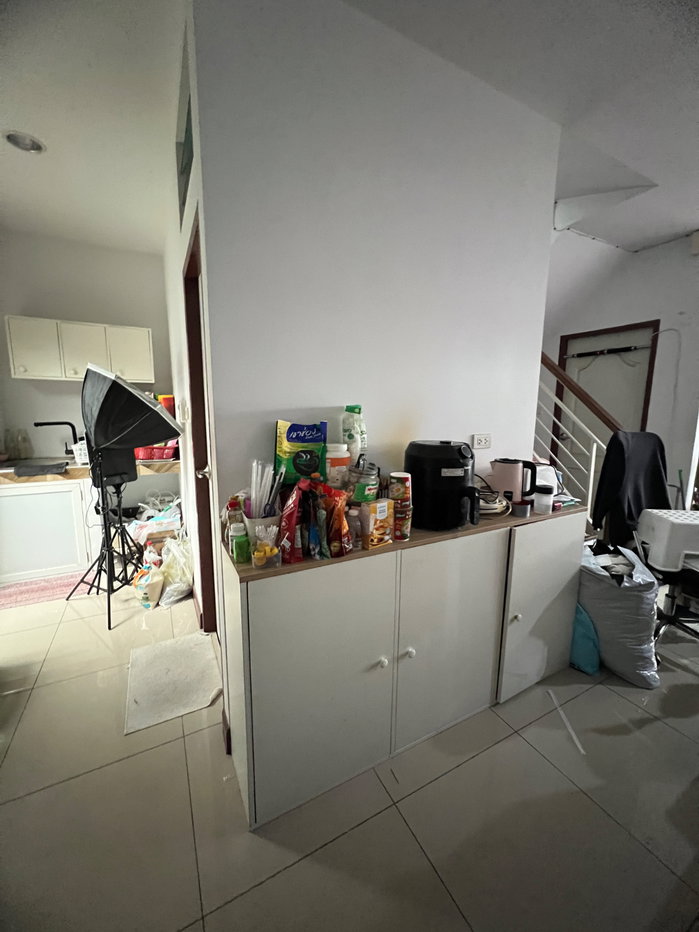 รูป ทาวน์โฮม 2 ชั้น 4 ห้องนอน 3 ห้องน้ำ กลางเมืองหนองจอก - รูปที่ 12/31