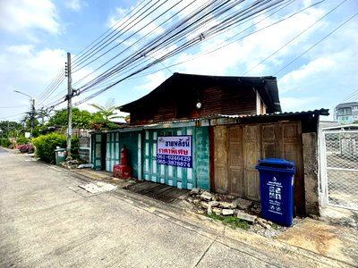 เช่าที่ดิน วิทยาลัยดุสิตธานี : ให้เช่าที่ดินซอยอุดมสุข 28 พร้อมบ้านไม้ **ใกล้ BTS อุดมสุข เดินทางสะดวกสุดๆ** (N.2064)