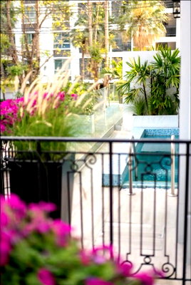 เช่าบ้านเดี่ยว ถนนเพชรบุรี กรุงเทพฯ : LTH15359 – ✨🌷 Refined Modern Living | Designer House near BTS Ekkamai | 165K