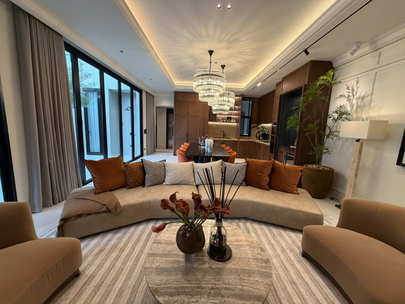 Houses for sale : DAVEN Rama 9 Prestige Pool Villa Near The Nine Rama 9