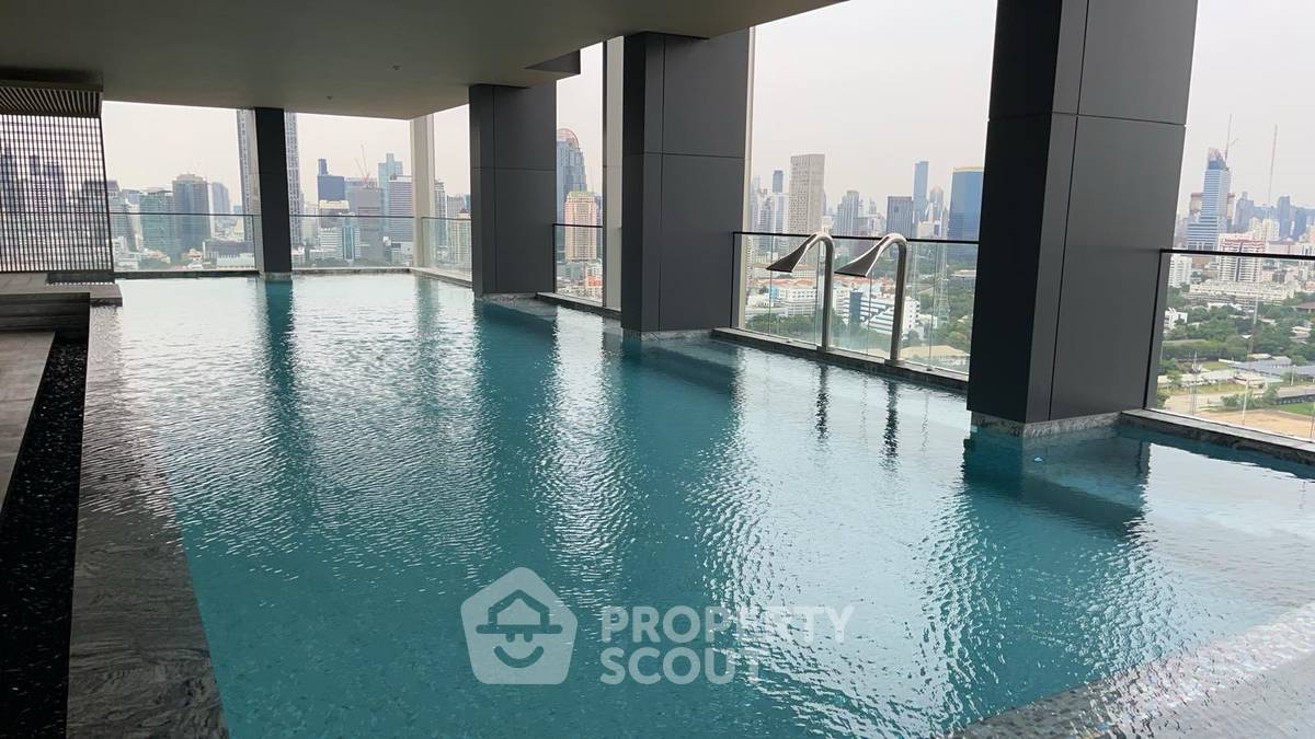 รูป ห้องมุมสูง 2 ห้องนอน 90 ตร.ม. ที่ เดอะ อิสสระ สาทร ใกล้ทุ่งมหาเมฆ (ID 2876882) - รูปที่ 9/10