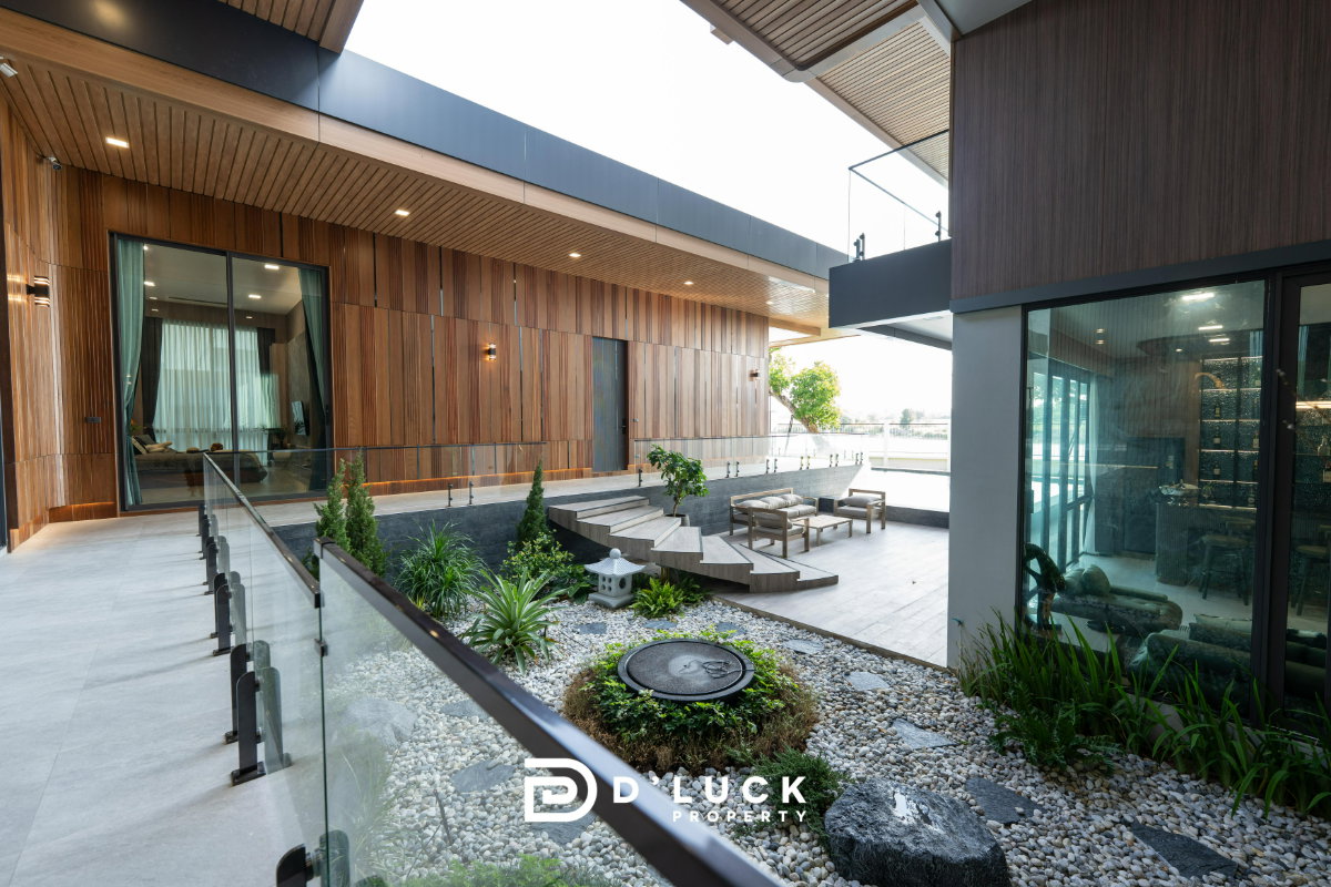 รูป ขายพูลวิลล่าหรูระดับ Ultra-Luxury 5 ห้องนอน ในพัทยา - รูปที่ 12/28