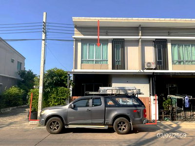 Townhouses for sale : TOWN HOUSE 28.3 Sq.w. Lat Krabang Bangkok for 4M