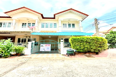 ขายทาวน์โฮม : ขายทาวน์เฮ้าส์ ดรีมเพลส สวนผัก หลังริม 27.5 ตรว. 3ห้องนอน 2ห้องน้ำ ต่อเติมครบ ทำใหม่ พร้อมอยู่