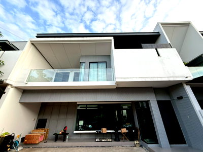 บ้านเดี่ยว สนามบินสุวรรณภูมิ :  Super Luxury จาก Land & Houses VIVE Bangna km.7 (วีเว่ บางนา กม.7) 