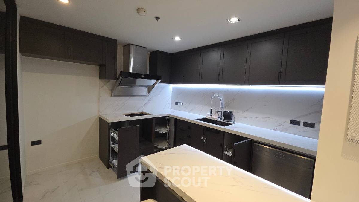 รูป คอนโด 1 ห้องนอน ขาย The Royal Navin Tower ใกล้ MRT คลองเตย (ID 2888540) - รูปที่ 47/50