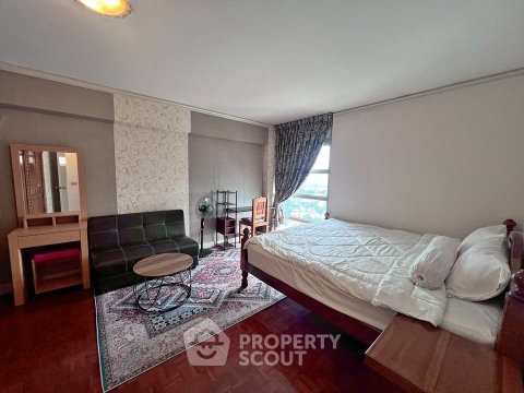 3-BR 108 Sqm, 28th-Floor Condo For Sale At Riviera Condominium, Near Muang Thong Thani MRT (ID 2886822)