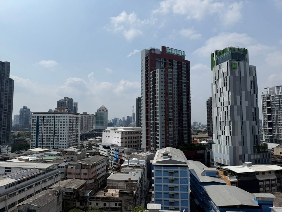 picture Life Sukhumvit              48  - 10/13