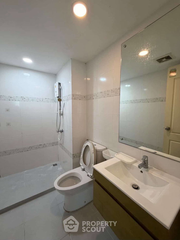 รูป คอนโด 1 ห้องนอน ขายที่ นาว่า ลิฟวิ่ง เขตนวมินทร์ บึงกุ่ม ชั้น 4 (ID 2885068) - รูปที่ 4/5