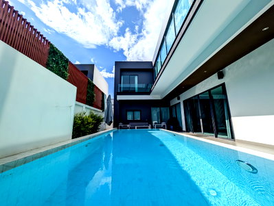 เช่าบ้านเดี่ยว ชลบุรี : Luxury Pool Villa for Rent Tungklom Talman East Pattaya