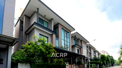 Townhouses for sale Ramkhamhaeng University : FOR SALE Luxurious 3-Storey Detached House – Prime Location: Lat Phrao & Ram-Eindra Expresswa