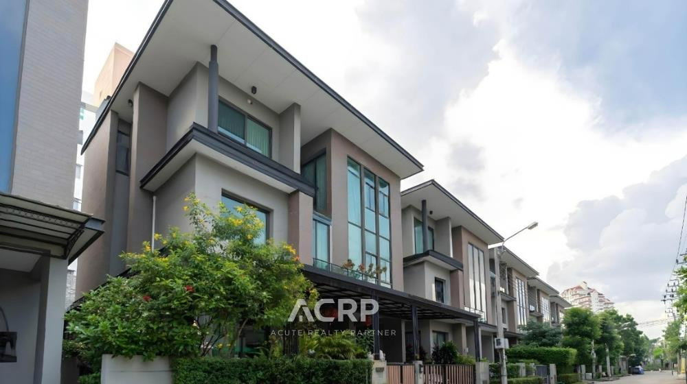 รูป ขาย บ้านเดี่ยวหรู 3 ชั้น – ทำเลทอง: ลาดพร้าว & ทางด่วนรามอินทรา - รูปที่ 1/12