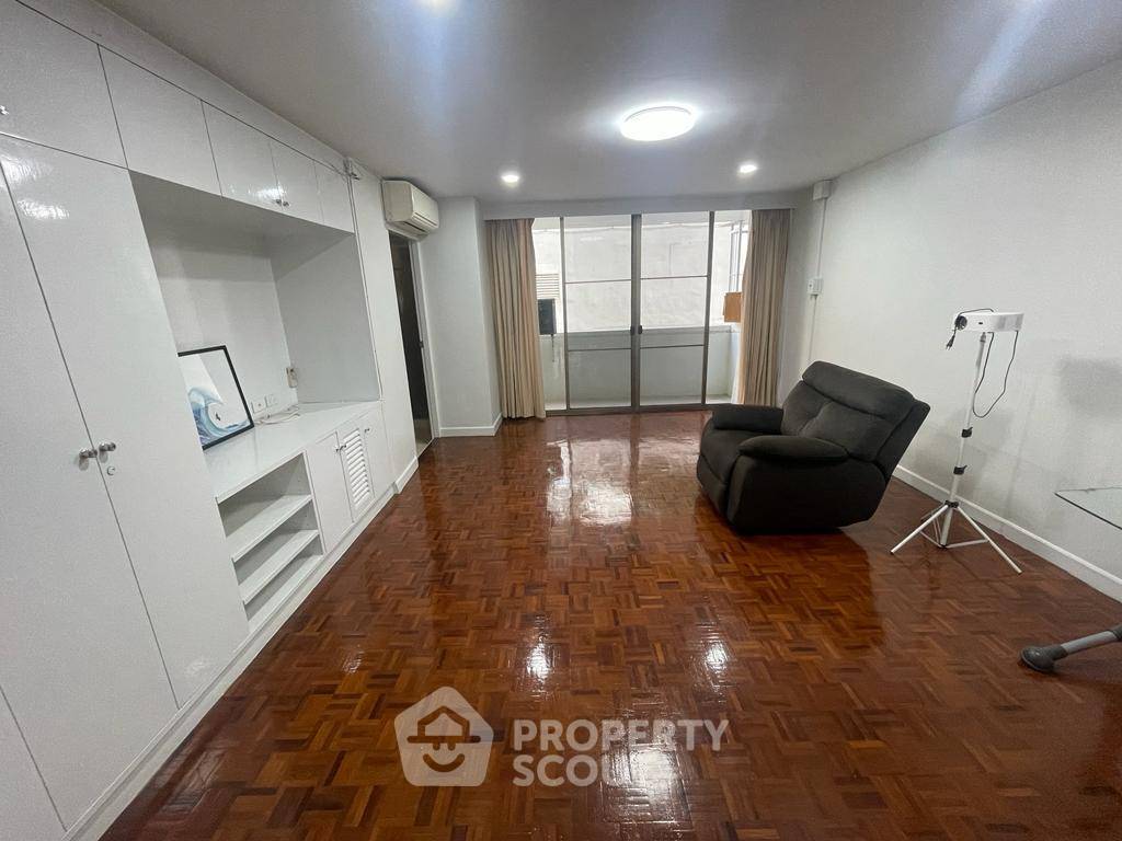 รูป คอนโด 4 ห้องนอน ขนาด 380 ตร.ม. ให้เช่า Regency Court ใกล้ BTS พร้อมพงษ์ (ID 2875398) - รูปที่ 19/26