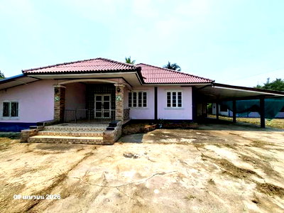 Houses for sale : HOME 465 Sq.w. Sankha Buri Chainat for 2.9M