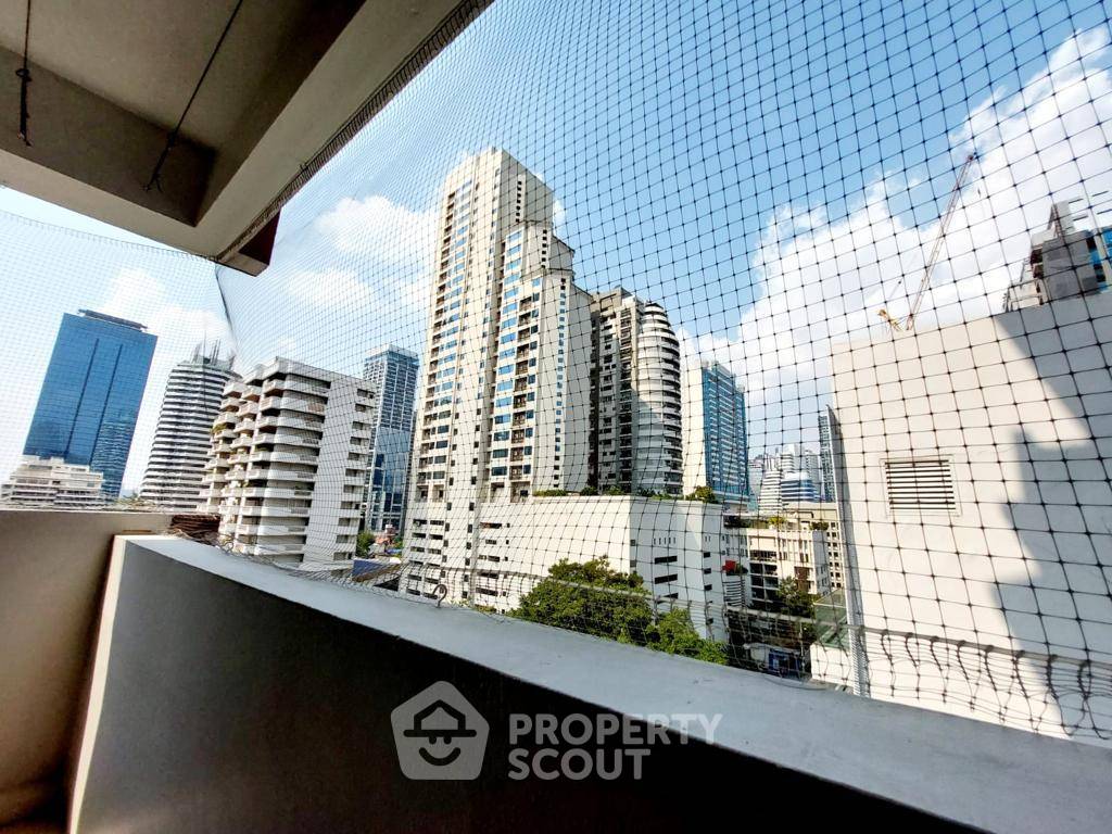 รูป คอนโด 4 ห้องนอน ขนาด 380 ตร.ม. ให้เช่า Regency Court ใกล้ BTS พร้อมพงษ์ (ID 2875398) - รูปที่ 24/26
