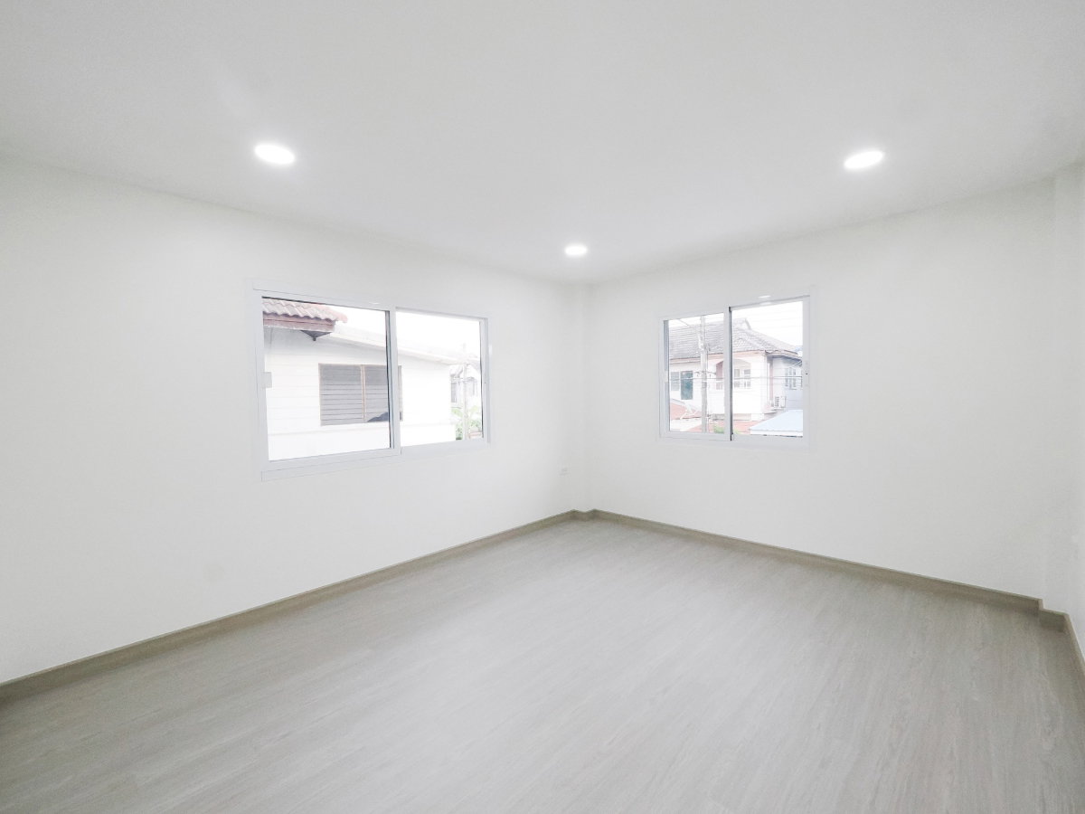 รูป ขายบ้านเดี่ยว 2 ชั้น ม.อู่ทองเพลส 2 ขนาด 80.3 ตร.ว. [เปียร์​นนท์-ลำลูกกา] ขาย 3.99 ล้านบาท - รูปที่ 30/49