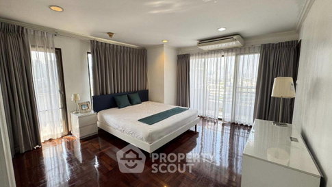 คอนโด 3 ห้องนอน 164 ตร.ม. ริชมอนด์ พาเลซ ใกล้ BTS พร้อมพงษ์ (ID 2886154)