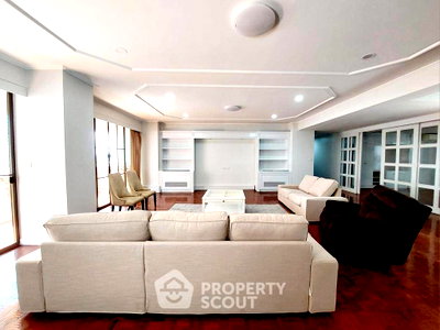 คอนโดให้เช่า : คอนโด 4 ห้องนอน ขนาด 380 ตร.ม. ให้เช่า Regency Court ใกล้ BTS พร้อมพงษ์ (ID 2875398)